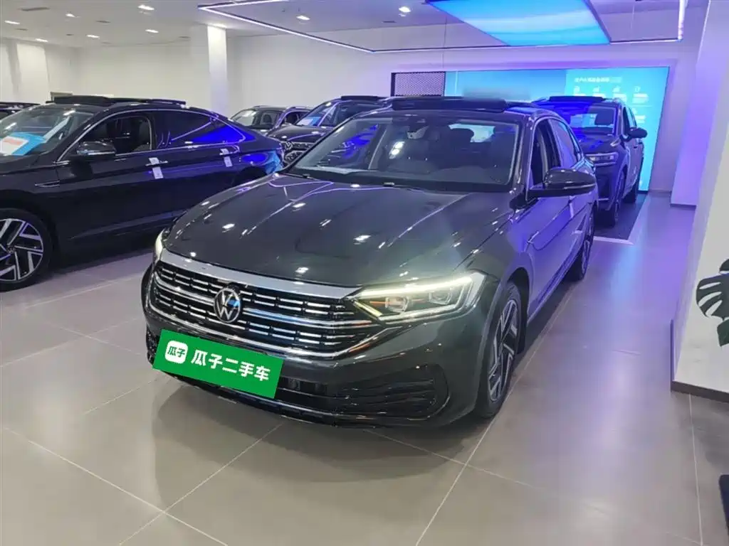 Купить Volkswagen Sagitar