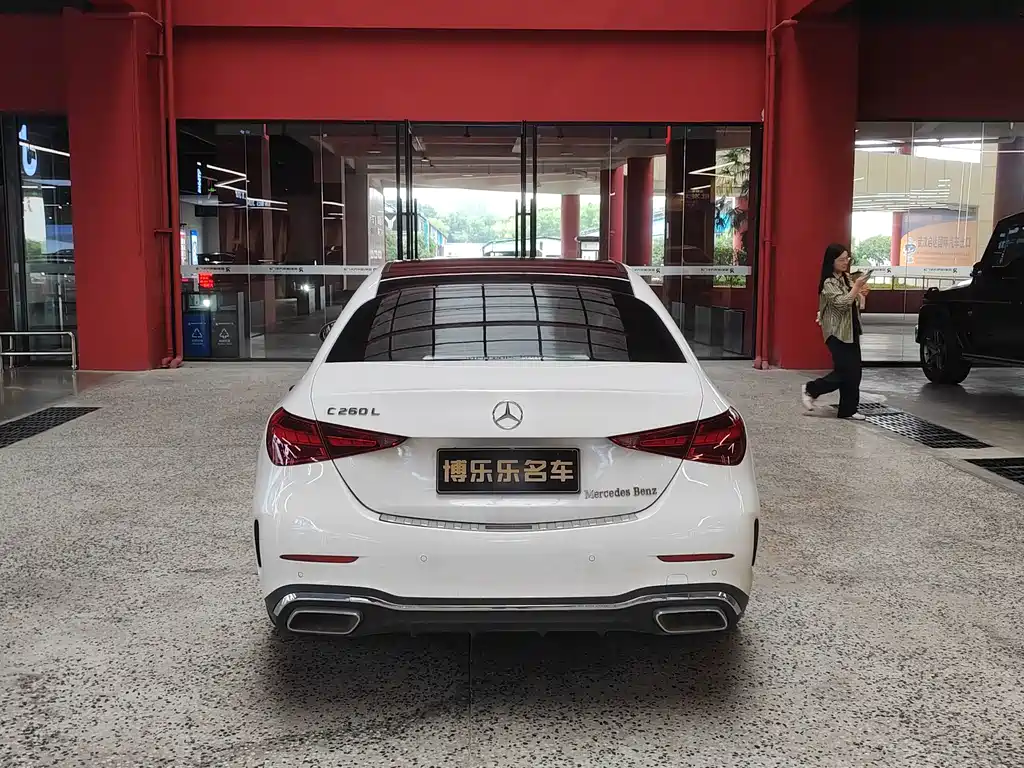 Mercedes-Benz C-Class — миниатюра 5