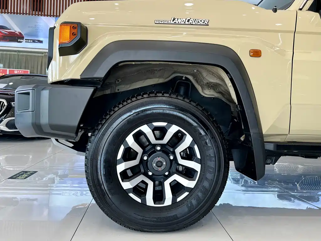 Toyota Land Cruiser — миниатюра 21