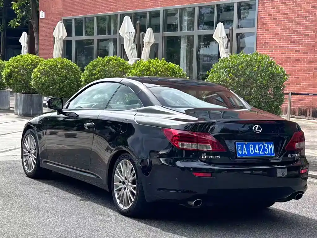 Lexus IS — миниатюра 5