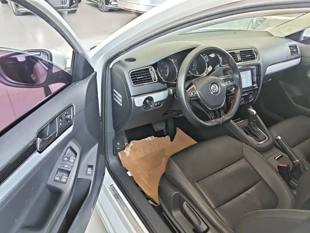Volkswagen Sagitar — миниатюра 16