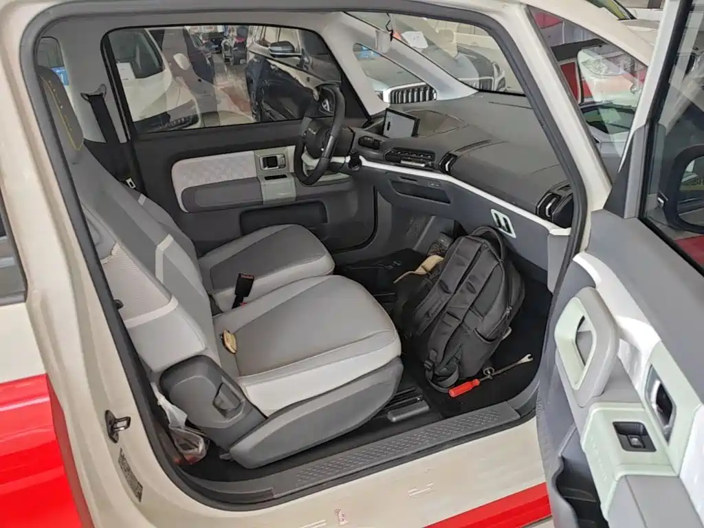 Baojun KiWi EV — миниатюра 25