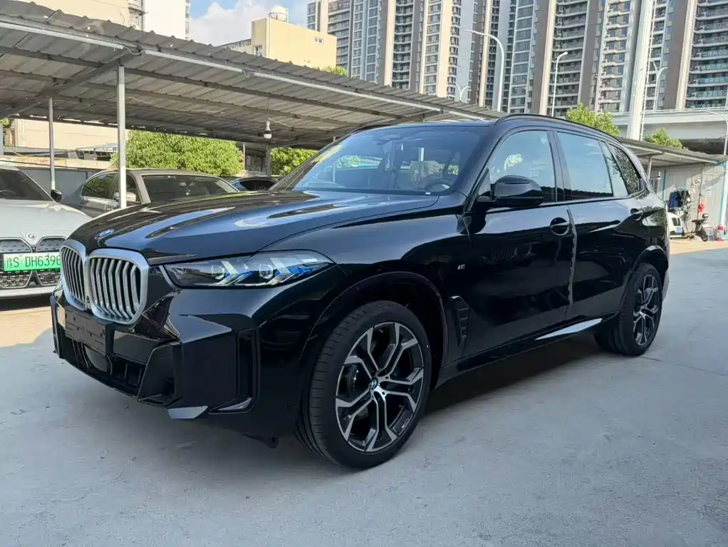 宝马X5 2026款 改款 xDrive 40Li M运动曜夜套装 2026