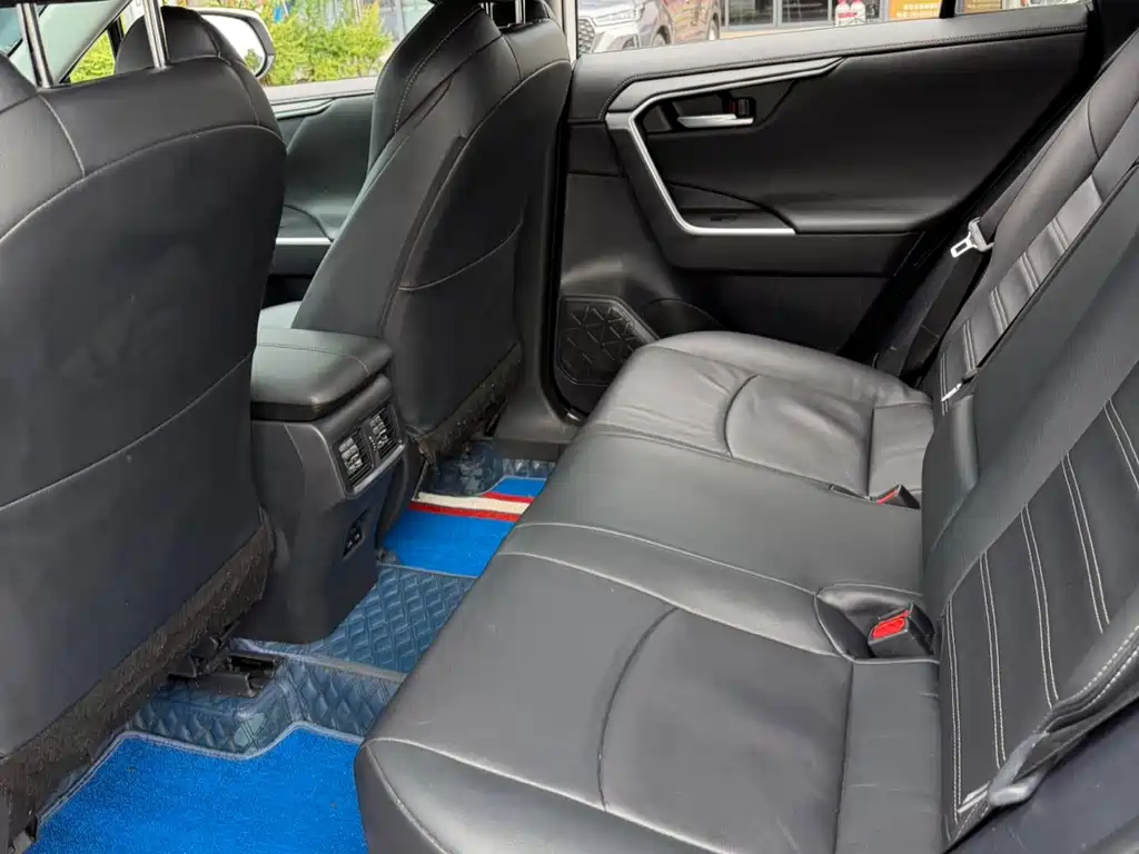 Toyota Wildlander 2021 2.0L CVT Luxury