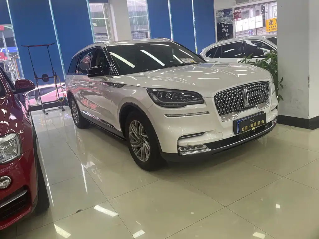 Lincoln Aviator — миниатюра 3