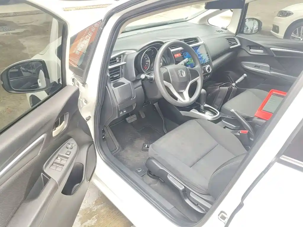 Honda Fit — миниатюра 16
