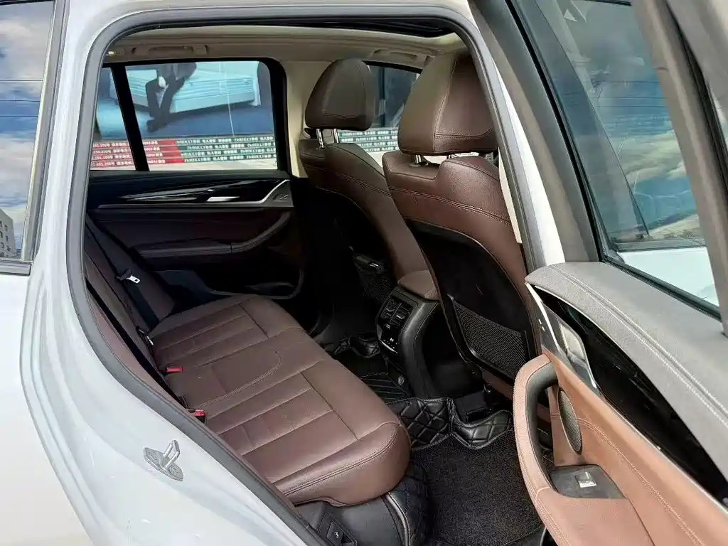 BMW X3 — миниатюра 7