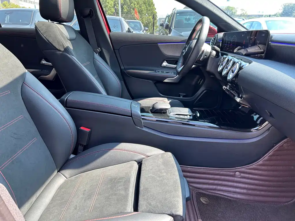Mercedes-Benz A-Class — миниатюра 7