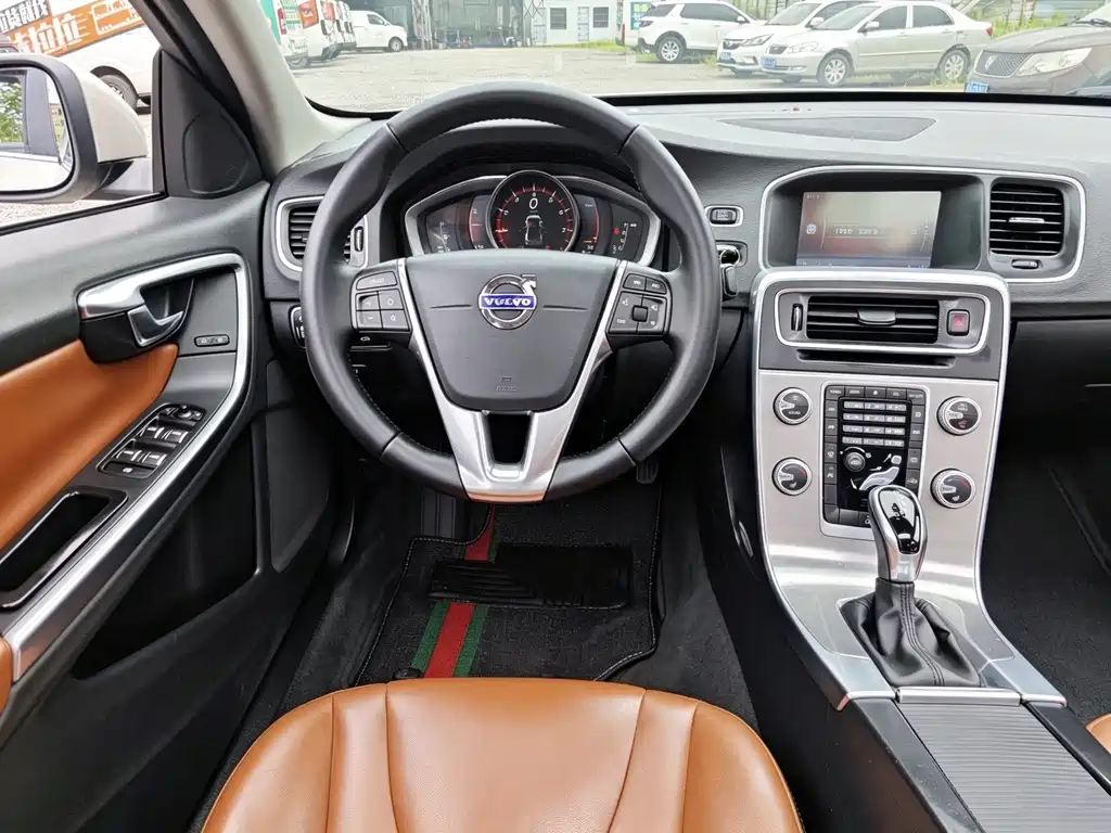 Volvo S60 — миниатюра 9