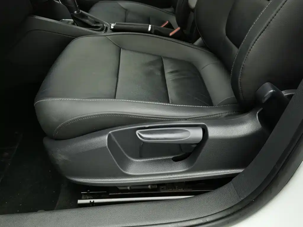 Volkswagen Sagitar — миниатюра 20