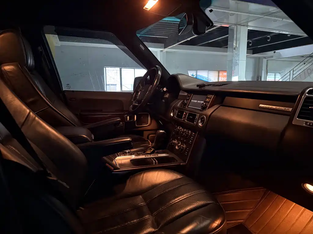 Land Rover Range Rover — миниатюра 6