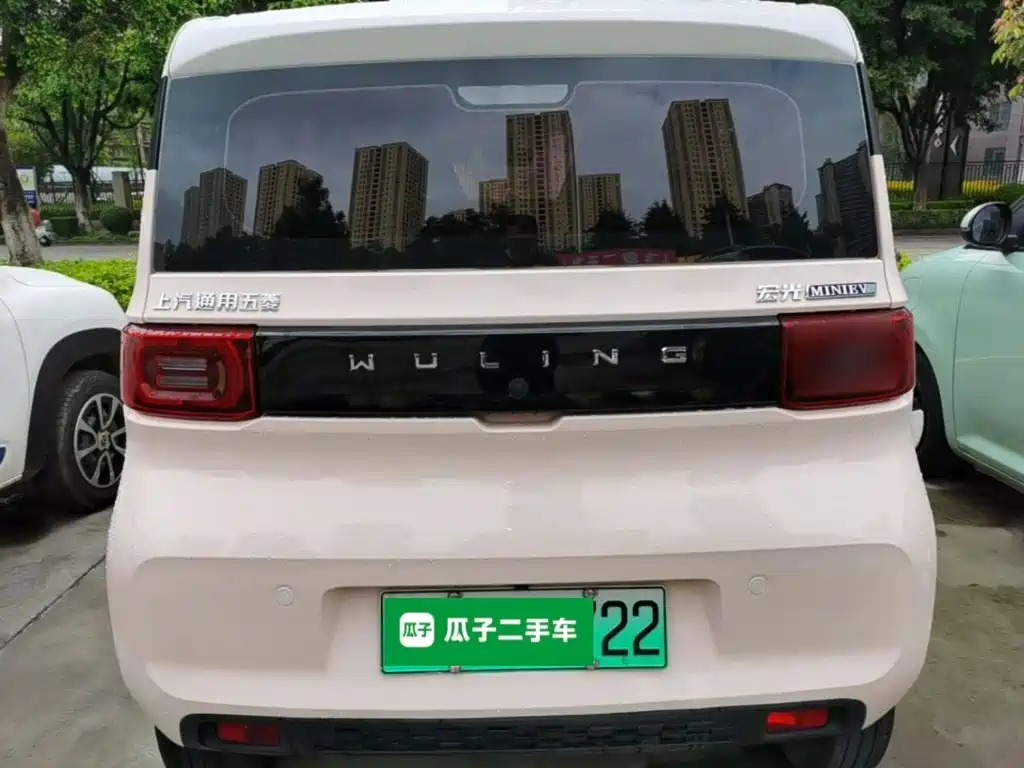 Wuling MINIEV — миниатюра 6