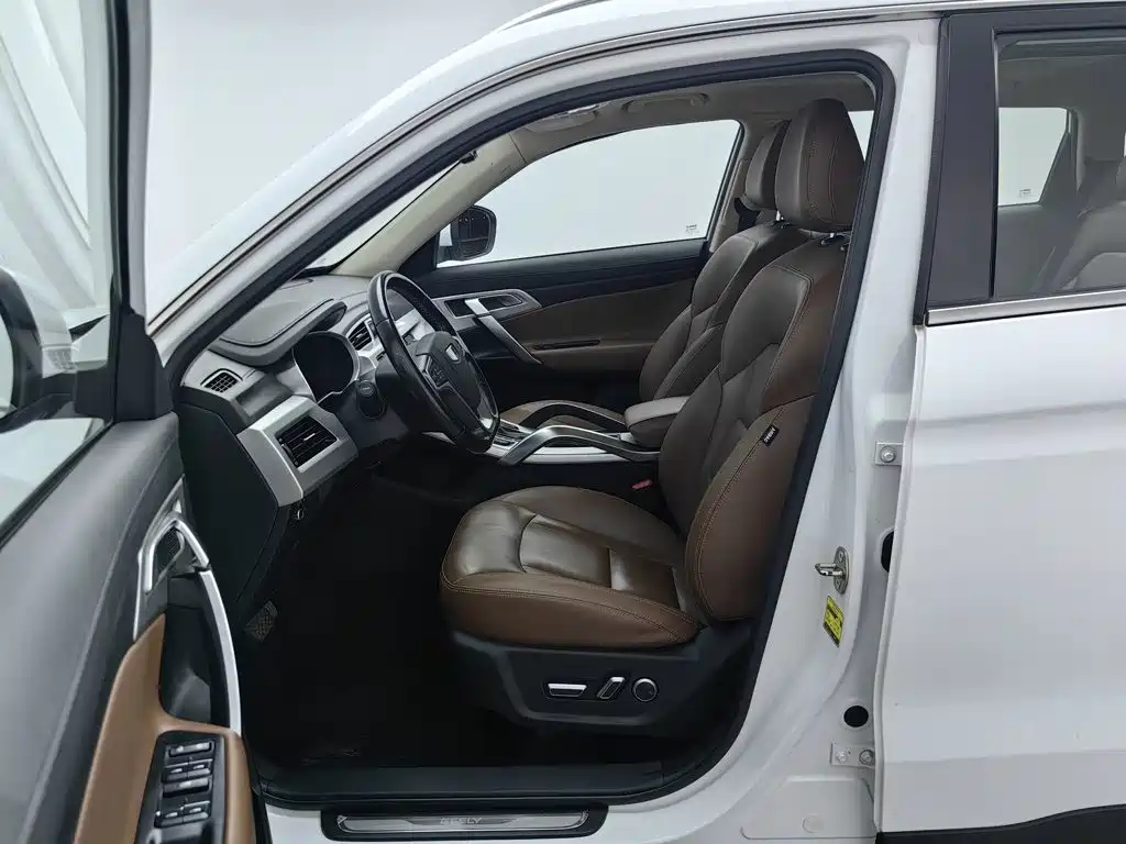 Geely Boyue — миниатюра 10