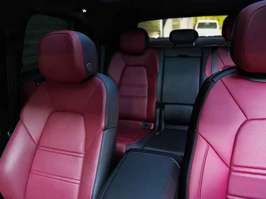 Porsche Cayenne — миниатюра 10