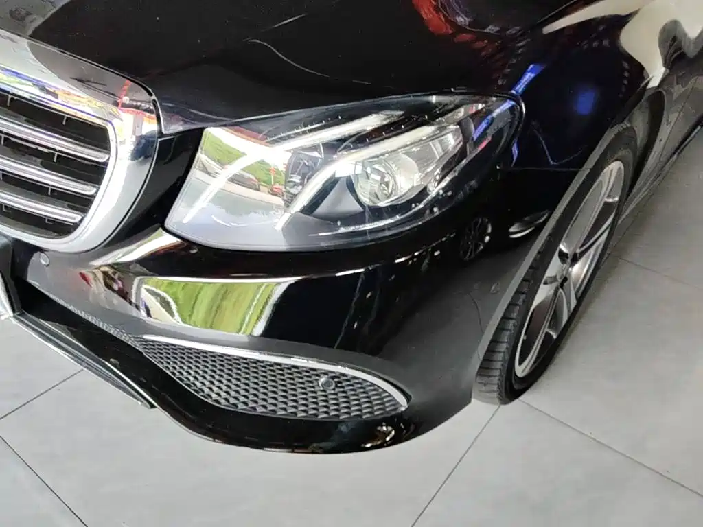 Mercedes-Benz E-Class — миниатюра 18