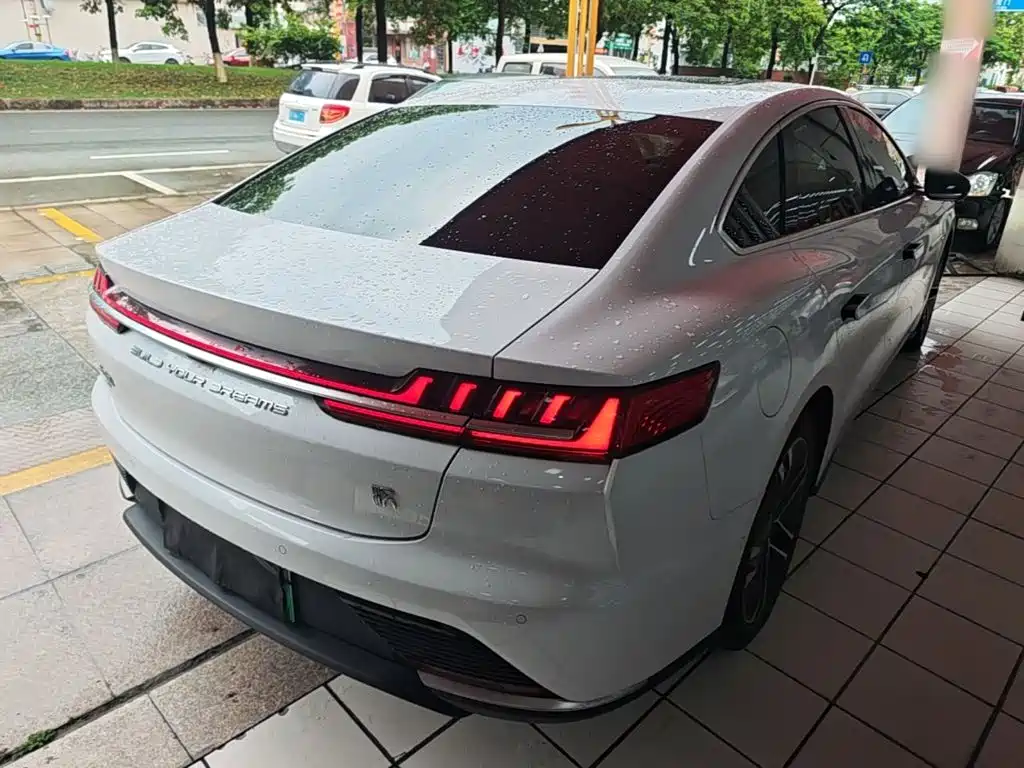 BYD Han — миниатюра 7