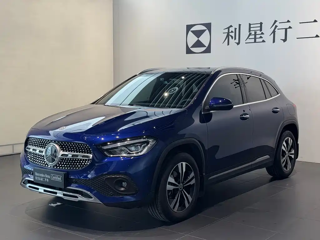 MERCEDES-BENZ GLA