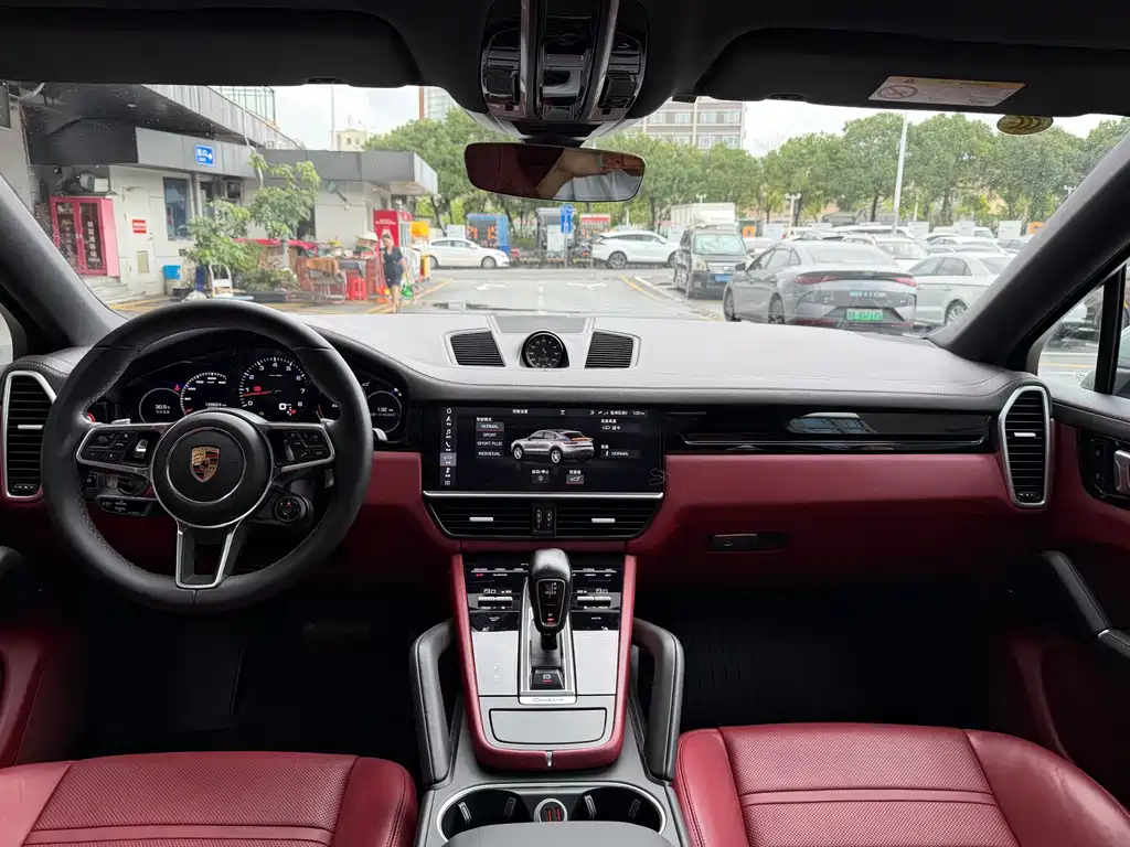 Porsche Cayenne — миниатюра 5