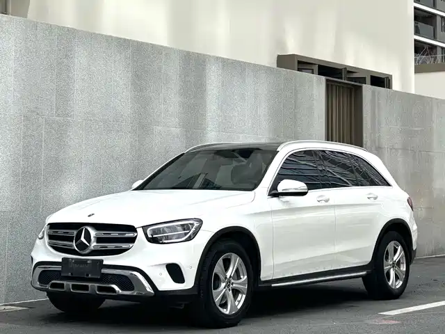 MERCEDES-BENZ GLC