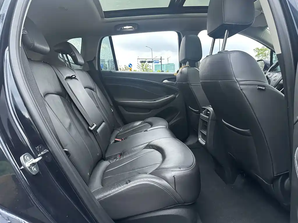 Buick Envision Plus — миниатюра 13
