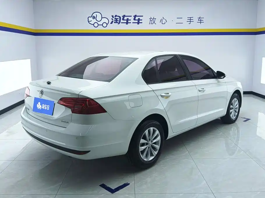 Volkswagen Bora — миниатюра 3