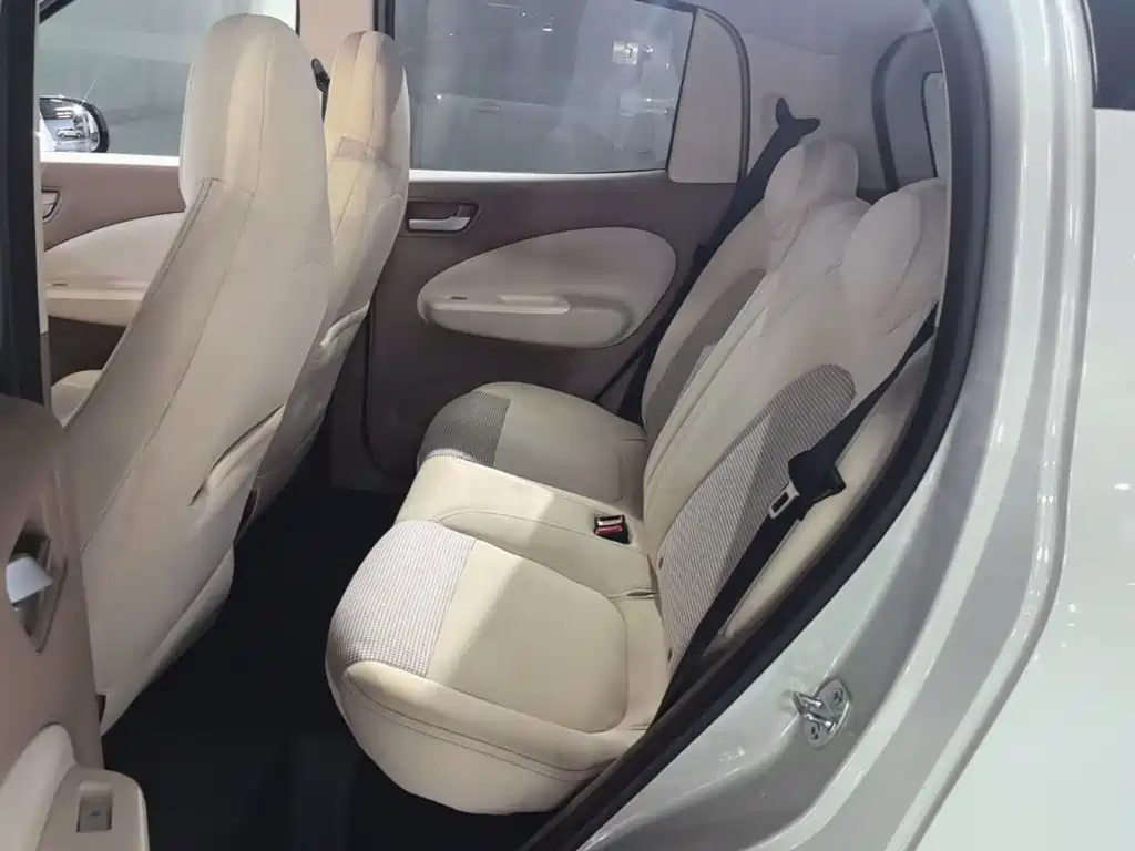 Wuling MINIEV — миниатюра 17