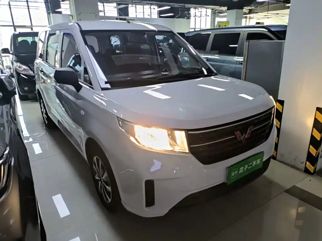 Wuling Hongguang PLUS — миниатюра 4