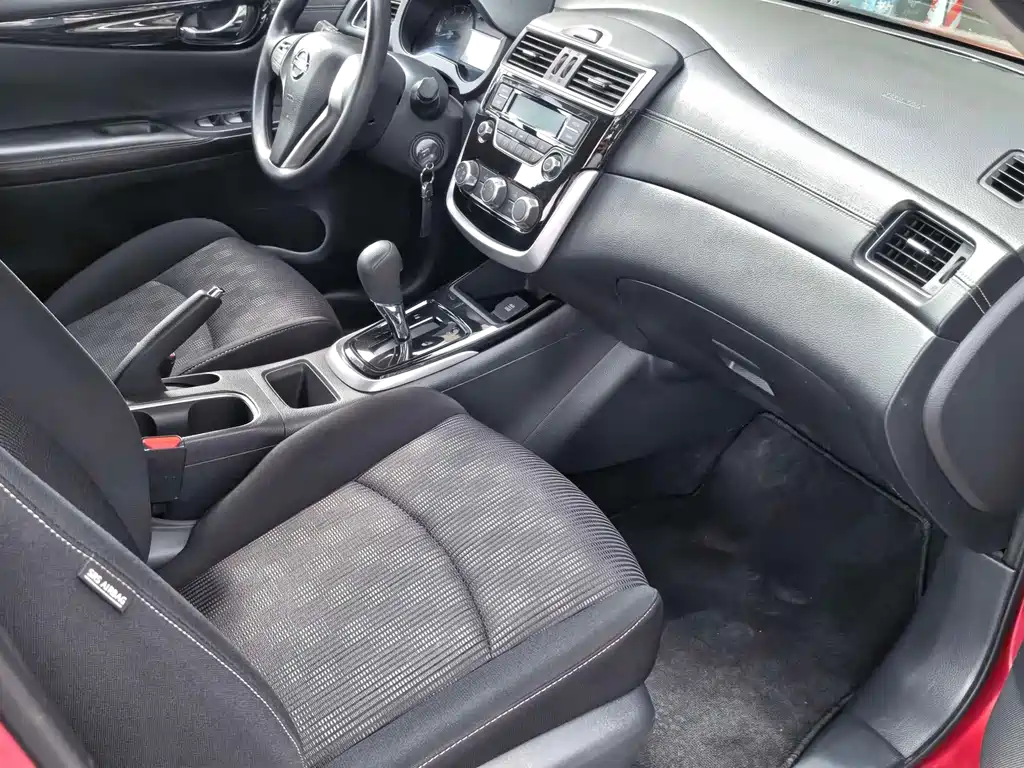 Hyundai Elantra — миниатюра 7