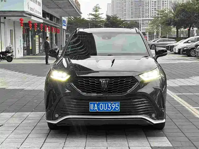 TOYOTA CROWN LUFANG