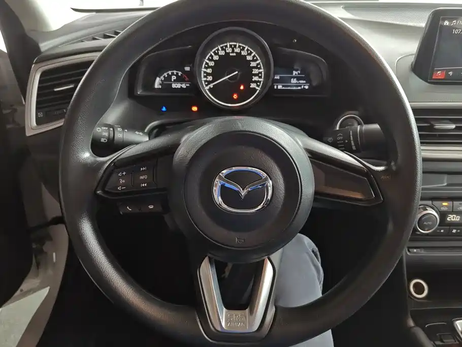Mazda 3 Axela — миниатюра 15