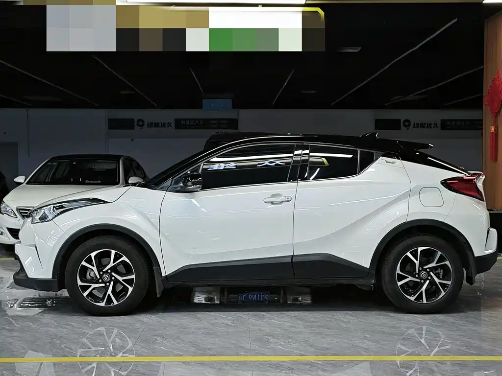 Toyota C-HR 2020 2.0L Lead