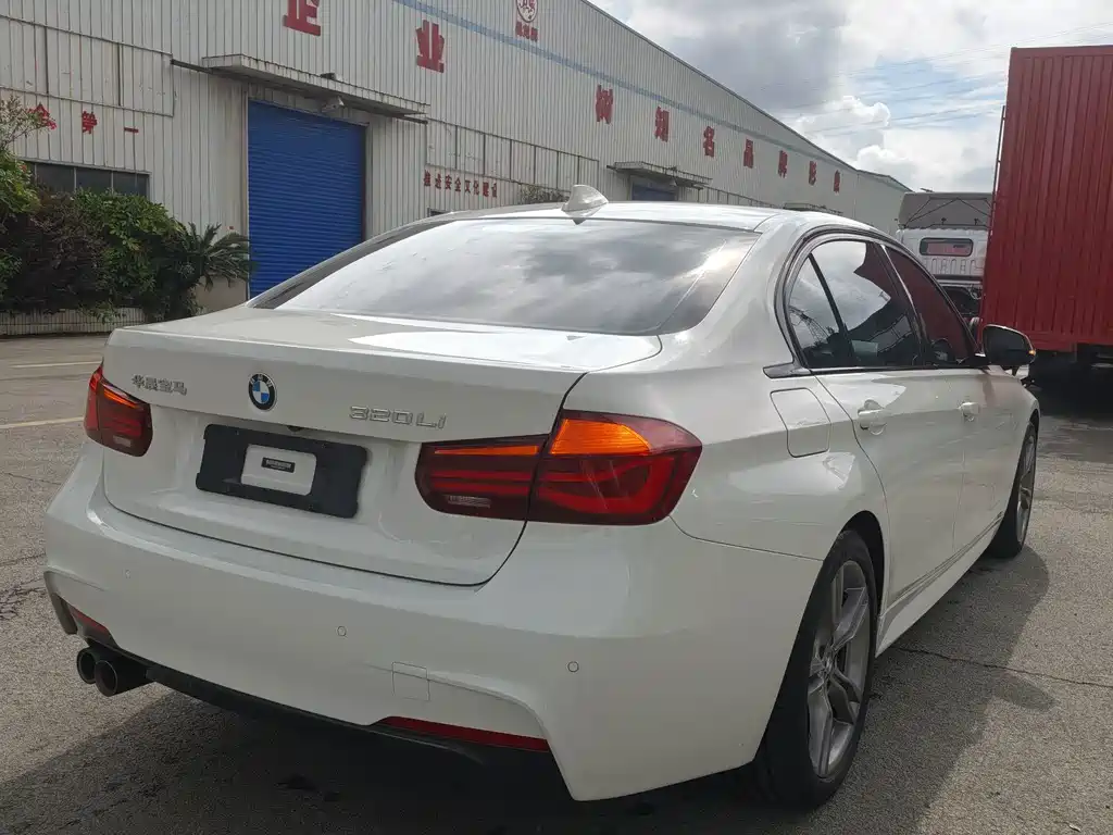 BMW 3 Series — миниатюра 10