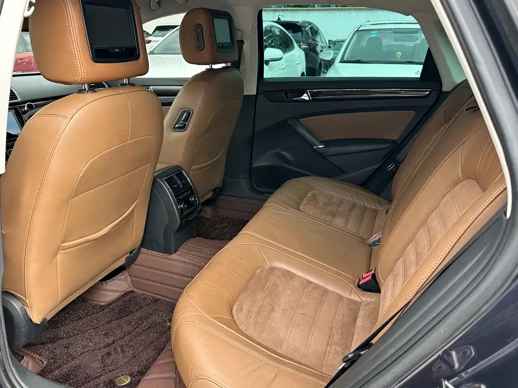 Volkswagen Passat — миниатюра 7