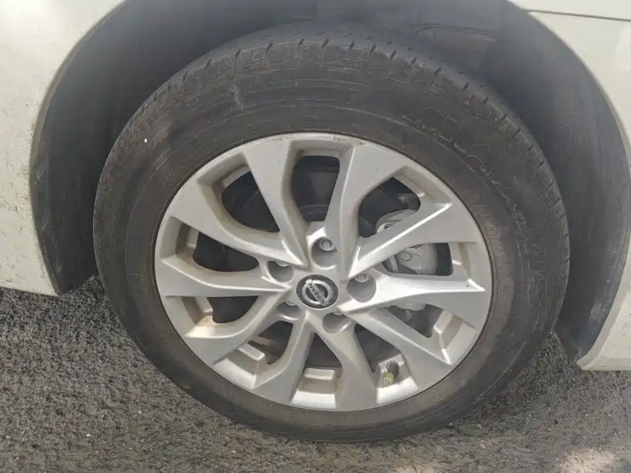 Nissan Sylphy — миниатюра 6