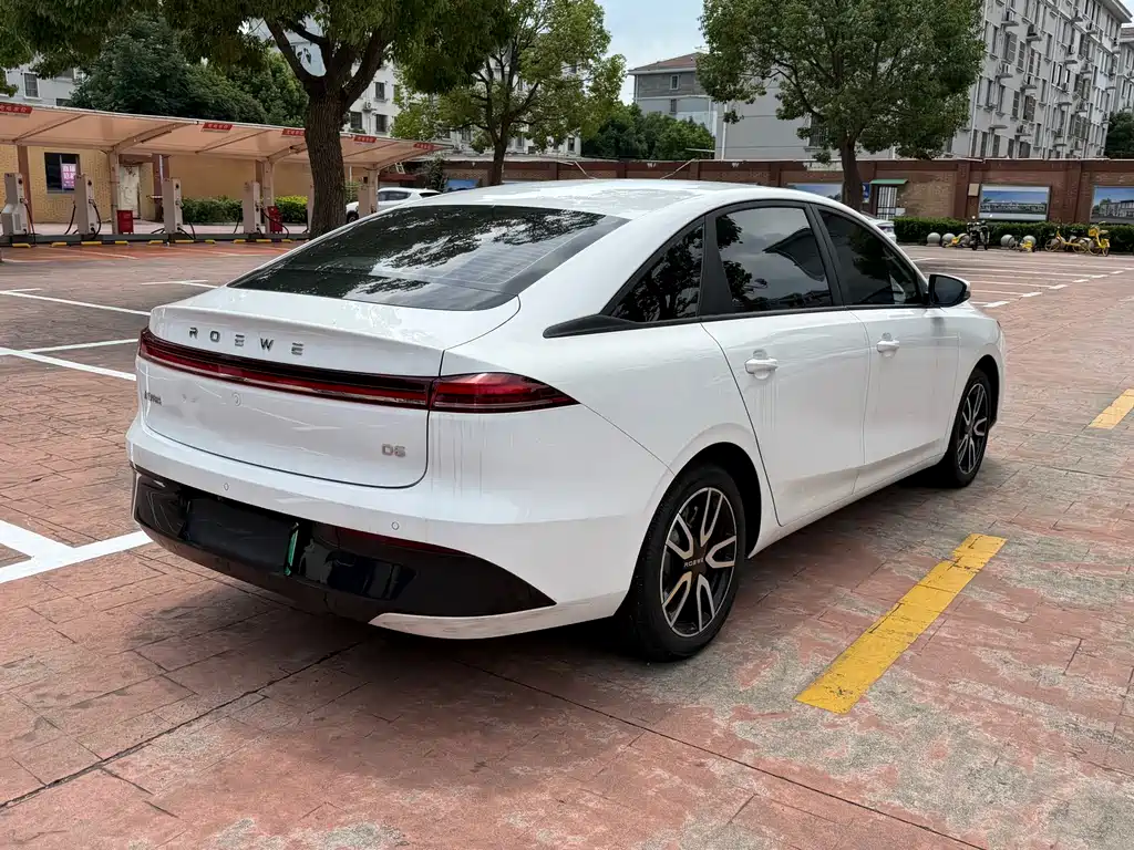 Roewe Young Wai D6 — миниатюра 6