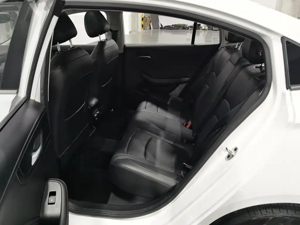 Roewe i5 — миниатюра 15