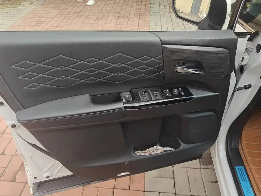 Honda Elysion — миниатюра 7