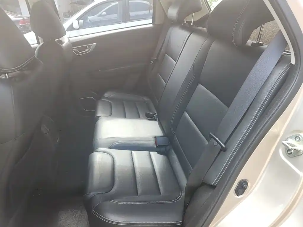 Geely Vision X3 — миниатюра 17