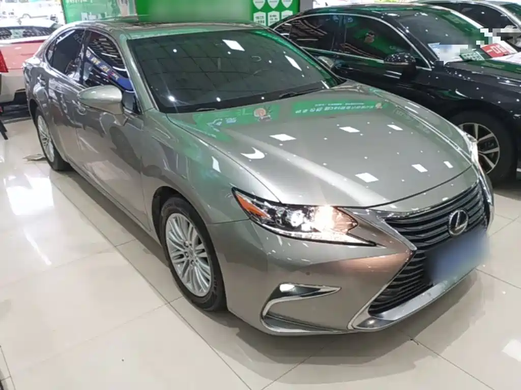 Lexus ES — миниатюра 22