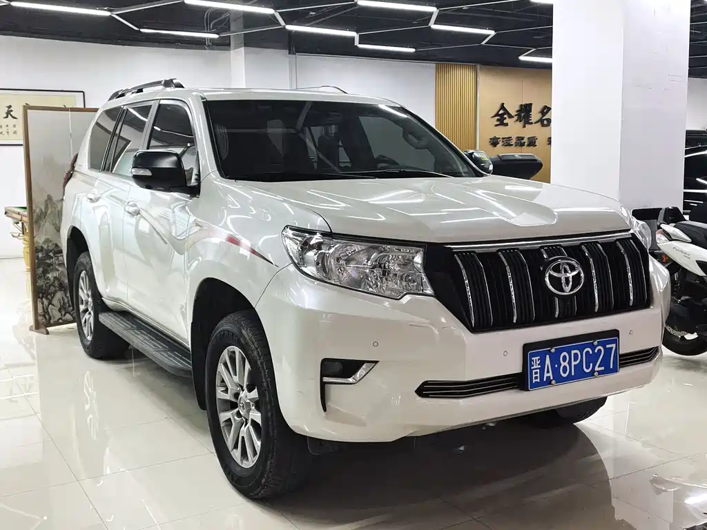 TOYOTA PRADO