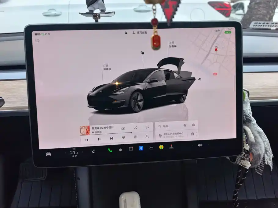 Tesla Model 3 — миниатюра 13