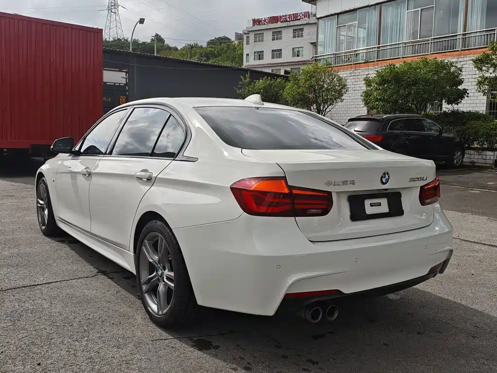 BMW 3 Series — миниатюра 11