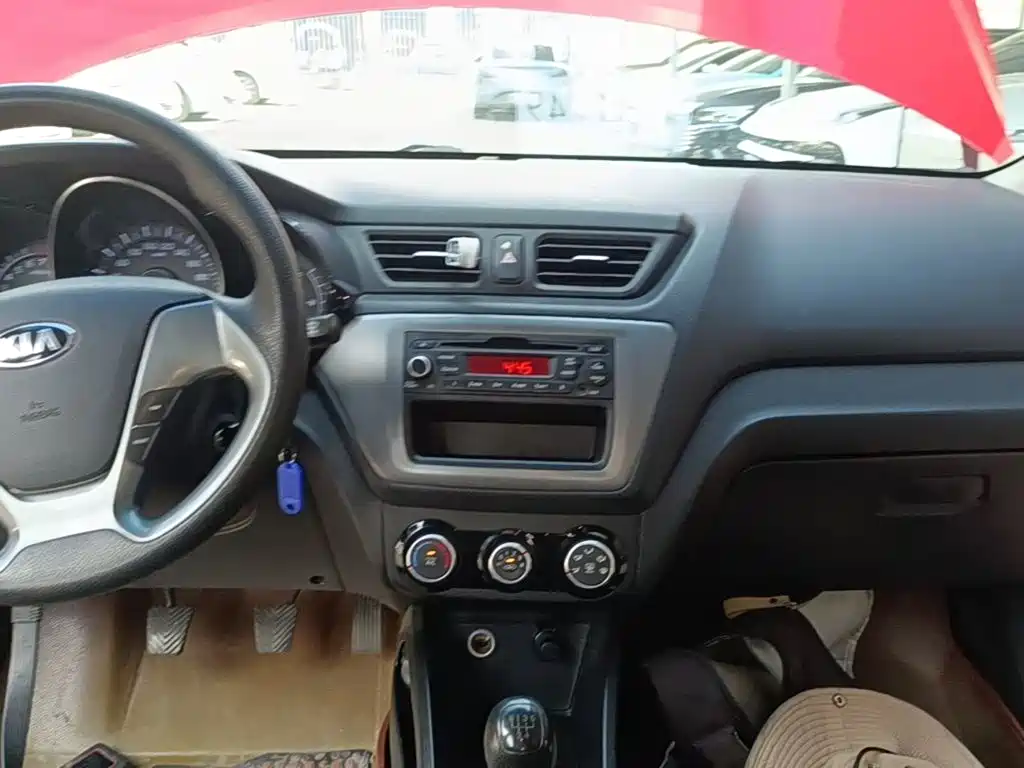 Kia K2 — миниатюра 13