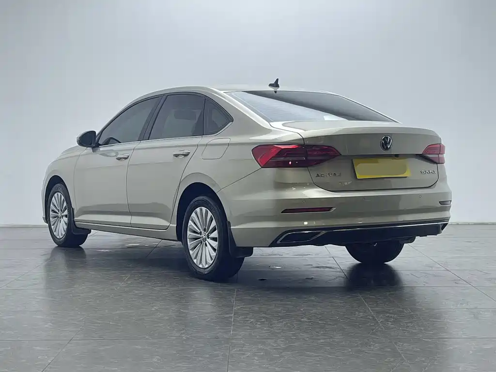 Volkswagen Lavida — миниатюра 6