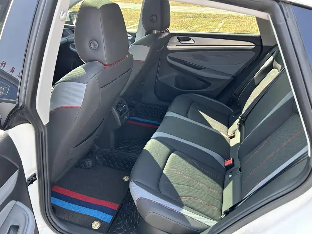 Volkswagen Lamando — миниатюра 10