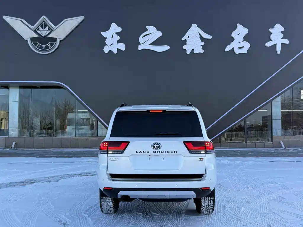 Toyota Land Cruiser 2023 3.3T