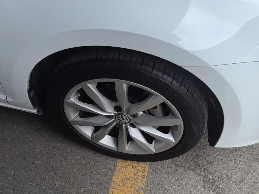 Volkswagen Golf — миниатюра 6