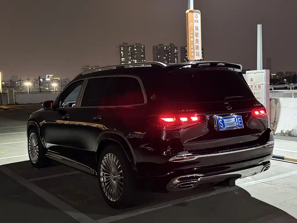 Mercedes-Benz GLS — миниатюра 9