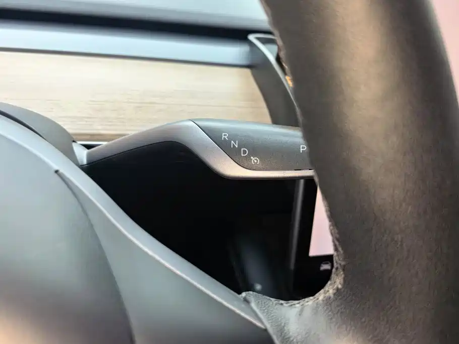 Tesla Model 3 — миниатюра 16