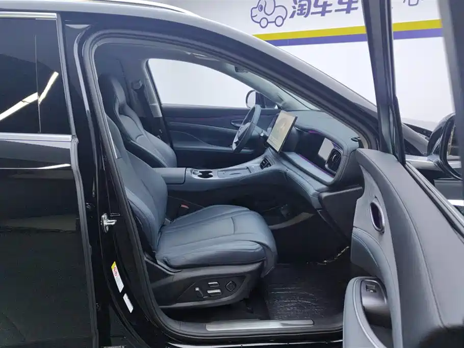 BYD SEA LION 07 DM I